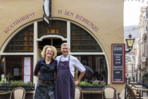 Henk en Ingrid voor de Bierbengel